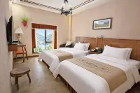 Shanbara Homestay (Daocheng Yading Visitor Center)