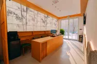 Jun Yue Hotel (Linzhou Shibanyan Town Taihang Grand Canyon Scenic Area) - 2 stelle