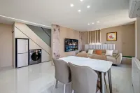 Jinyue Homestay (Baoding East Station)