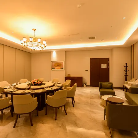 Korla Five-Petal Flower Hotel