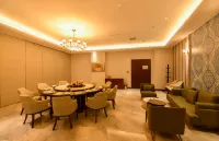 Korla Five-Petal Flower Hotel