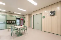 海友雄安新區雄安站飯店 - 停車場