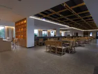 Floral Hotel·Jiangnan Hotel (Entrance of Southern Anhui Sichuan Line) Hotels in Jing County