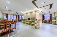 スーパーエイト(super 8)ホテル(会沢車バスターミナル東陸高中)