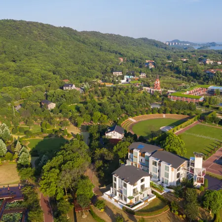 Yueyang Huajian Fengqi Homestay (Dongting Lake Chinese Giant Panda Garden)