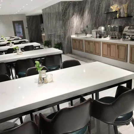 Luxi New Oasis Hotel