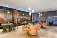 Orange Hotel (Qingdao May 4th Square)