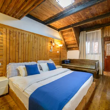 Floral Hotel ·   Zhujiajiao Chayuan Boutique Hotel (Shanghai Zhujiajiao Ancient Town Shop)