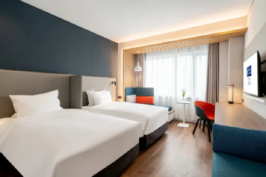 Holiday Inn Express Jinan Jingshi Road Qianfo Mountain