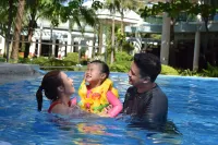 Camayan Beach Resort - Strand