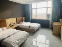 Home Inn · Huayi Select Hotel (Yinchuan Hedong Airport) - Wifi