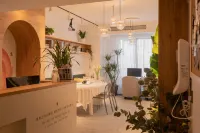 Zhangjiajie Xunshanye Homestay (Tianmenshan Cableway Station)