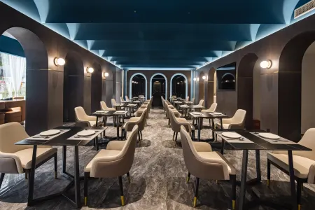 Yingang Smart Design Hotel (Chengdu Shuangliu International Airport Southwest Minda Branch) Отели рядом с достопримечательностью «Southwest Minzu University (Southwest Airport Economic Development Zone Campus)»