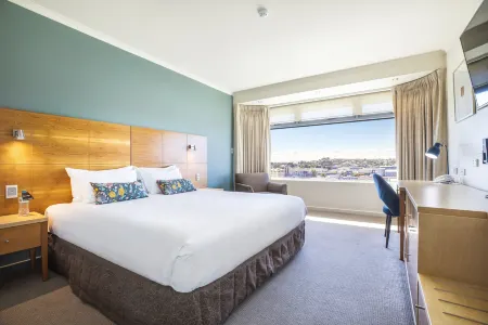 Nightelier Devonport Gateway Hotel