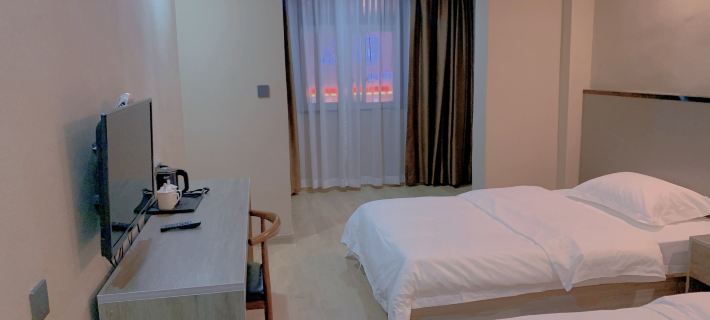Luoshan Haiyue Hotel Hotels in Luoshan