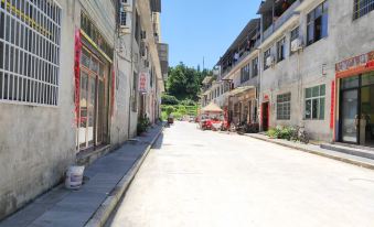 Jinping Jiuqi Chinese Inn (Longli Gucheng)