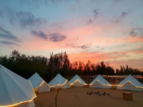 敦煌鳴沙山大漠祕境野奢沙漠露營基地