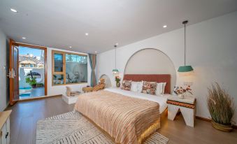 Lijiang Gongzi Panoramic INS Designer Villa