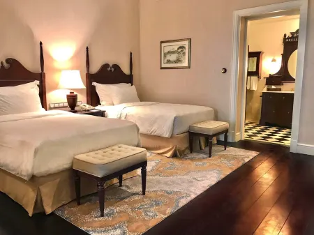 Hotel Majapahit Surabaya MGallery Отели рядом с достопримечательностью «University of 17 Agustus 1945 Surabaya»