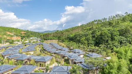 Shanwei Huafa Qingquangu Hot Spring Resort Hotel Отели в г. Лухэ