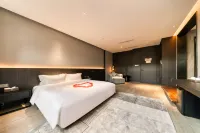 โรงแรมรีสอร์ทหยวีเหย เหอหยวน หลงโหยว - พร้อมระเบียง