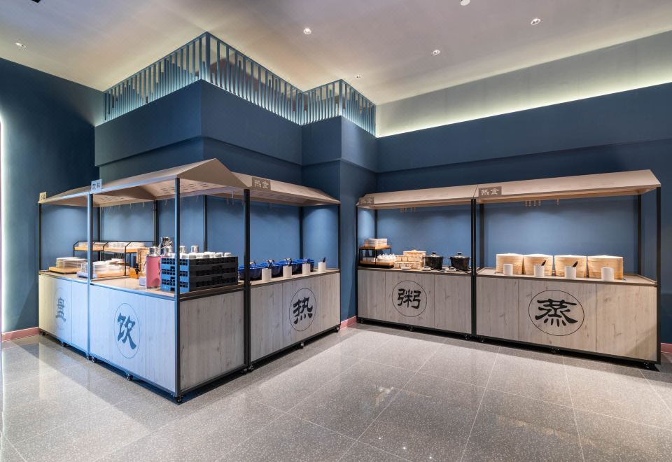 HanTing 호텔 주변 도로 및 건물 전경