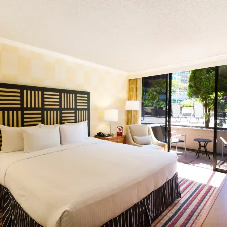 Pinnacle Hotel Vancouver Harbourfront