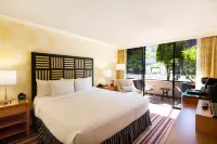 Pinnacle Hotel Vancouver Harbourfront