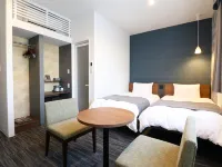 M's Hotel Nijojo Oike Hotel berhampiran Istana Nijo
