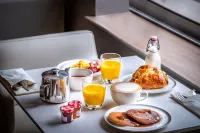 Hôtel le B d'Arcachon by Inwood Hotels - breakfast