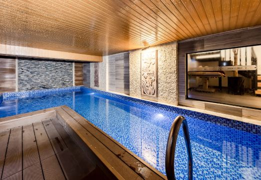 Floral Hotel 주변 환경