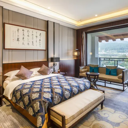 Zhongzhou Leading Hotel