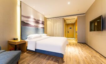 Qingdao Yilan Xinsu Hotel (Shilaoren bathing beach, International Convention and Exhibition Center)