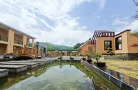 Baokang Xiling Mountain Lodge 바오캉 호텔