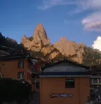ZHA GA NA SU LU HUA KAI Homestay