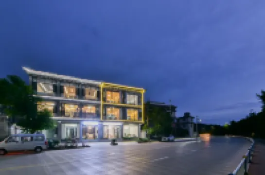 大理眉間雪客棧（理想邦洱海店）