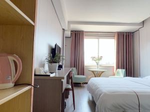 Tongxiang Haina Business Hotel