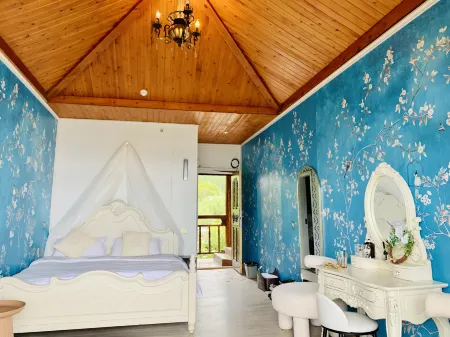 Cloud Chaser's Starry Lake Retreat (Luguhu Nise Pier) Отели рядом с достопримечательностью «Lover Tree»