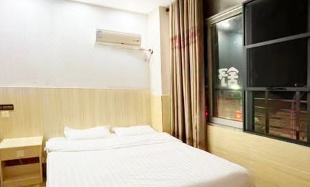 Suitetrails - Jincheng Hotel (Chongren Street Kou Road Branch)
