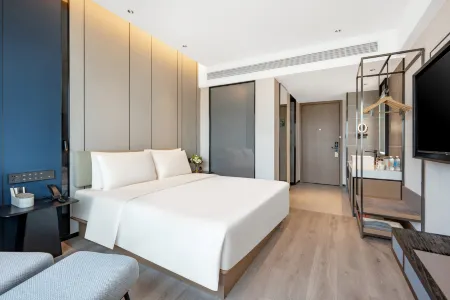Atour Hotel,Changsha Wuyi Square South Huangxing Road Отели рядом с достопримечательностью «Changsha Nanjiao Park»