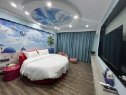 Pingguo lansemenghuan Hotel