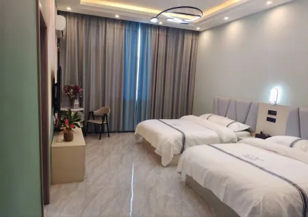 Qiaojia Liuliu Hotel