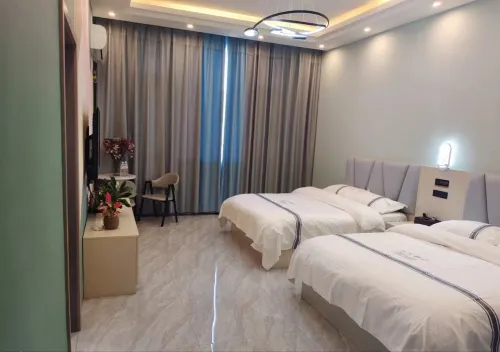 Qiaojia Liuliu Hotel