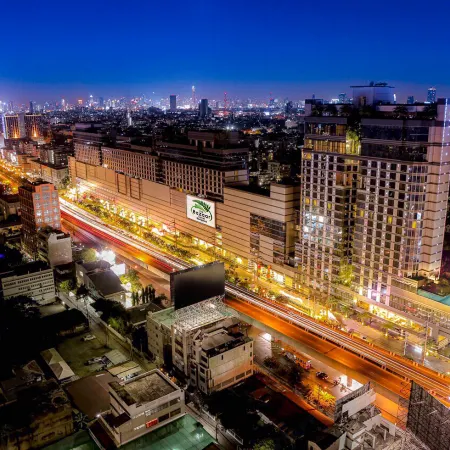 The Bazaar Hotel Bangkok - MRT Lat Phrao Ratchadapisek Отели рядом с достопримечательностью «Станция метро Ratchadapisek»