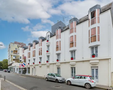 Best Western Plus - L'artist Hotel Tours トゥールのホテル