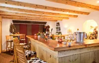 Schweizerhaus Swiss Quality Hotel Hotels in Maloja