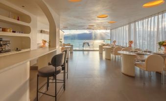 Yueyue Tingfeng Cliff Seaview Villa (Dali Bohai Haidongfang Shop)