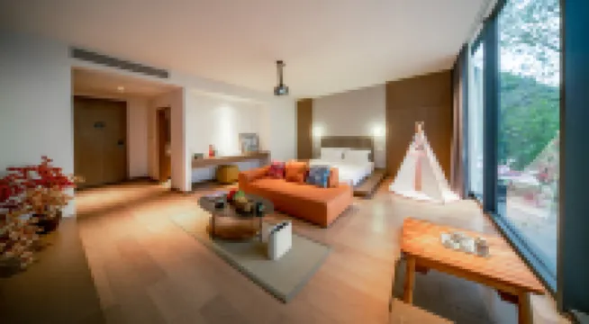 Yueyin Huali Homestay (Yudong Scenic Area)