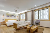 Floral Hotel·HHuayin Huashan hotel (Scenic Visitor Center Store) Các khách sạn ở Hoá Âm
