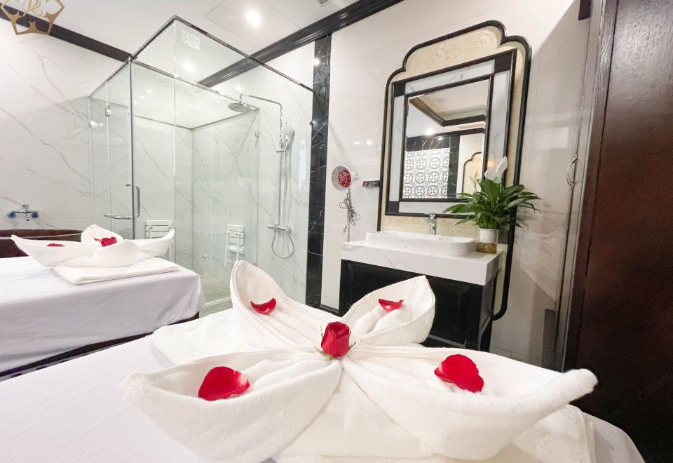 콰 동 럭셔리 호텔 객실